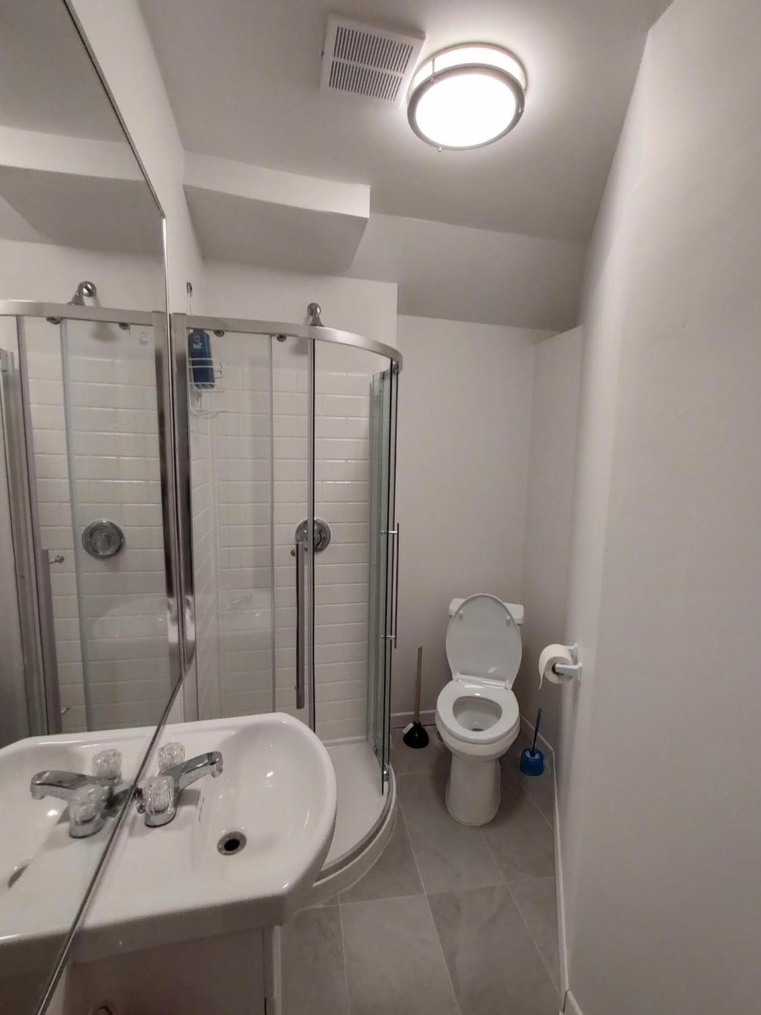 Welcome To Airbnb Saint-Jean-sur-Richelieu Exterior foto